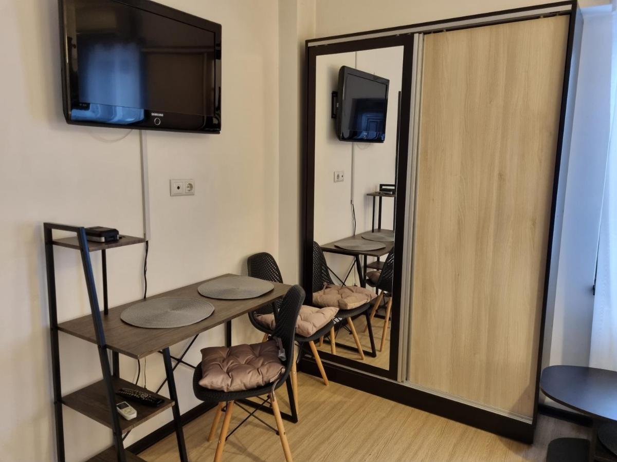 Central & Comfy, Peaceful Apt In Iasi Exterior foto